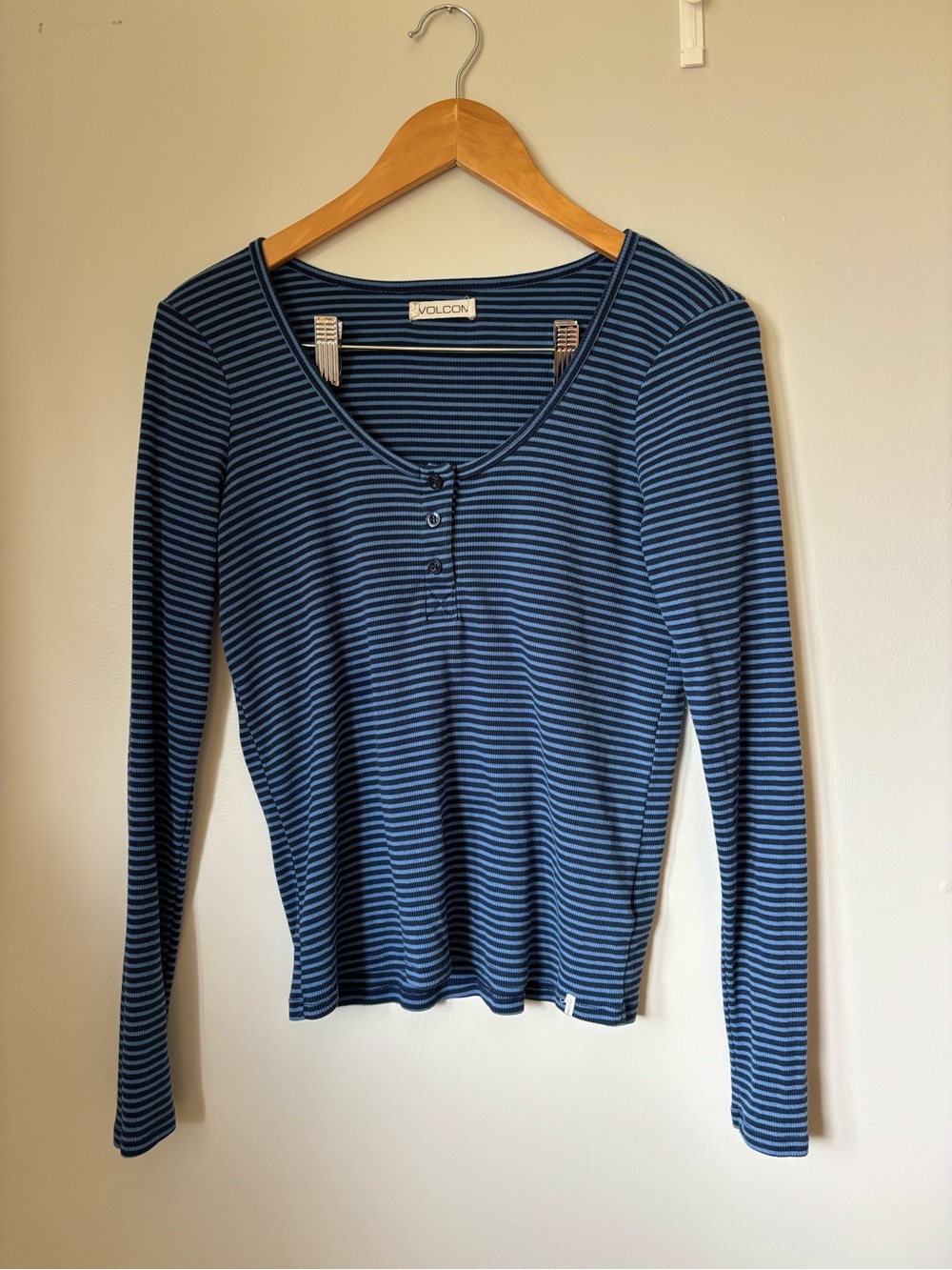 Volcom stripped long sleeve shirt